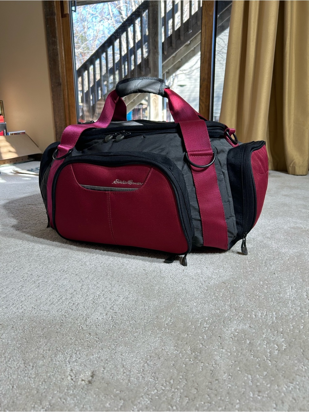 Vintage Eddie Bauer Black & Burgundy Duffle Travel Bag With Multiple Compartment